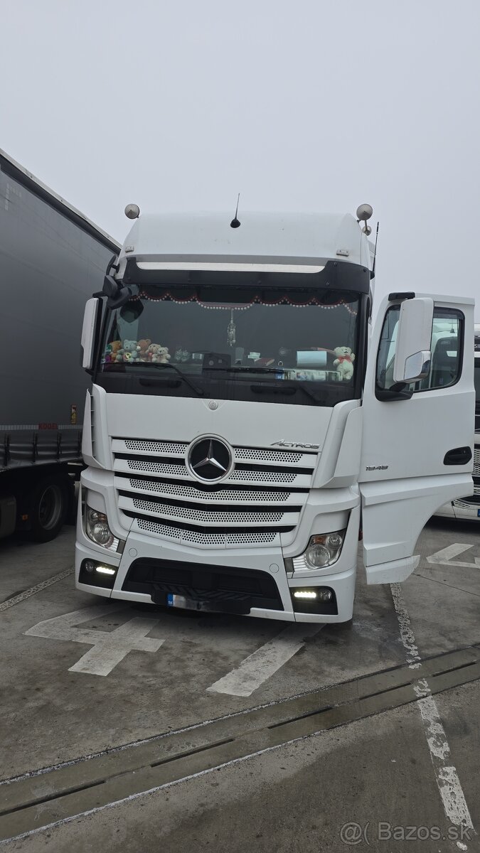 Tahac Mercedes Actros