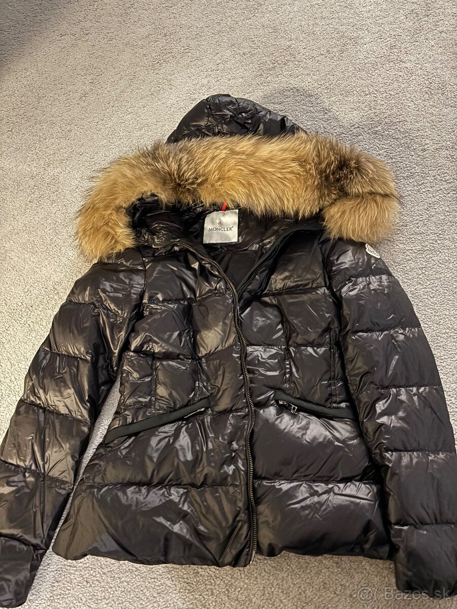 Moncler Bunda