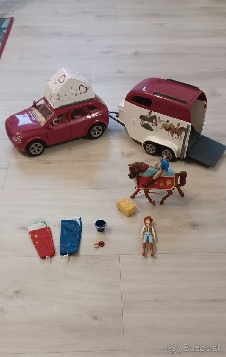 Schleich dobrodružné auto s prívesom a koňom