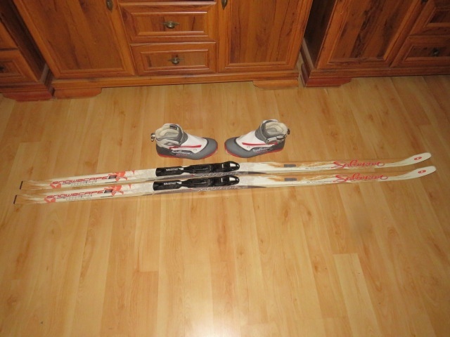 Predam bezkovy set,SALOMON,183 cm,SNS,c.40,supiny