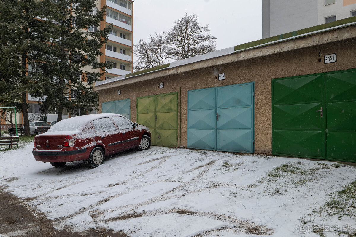 GARÁŽ | Humenné – Kukorelliho - ideálna lokalita v centre