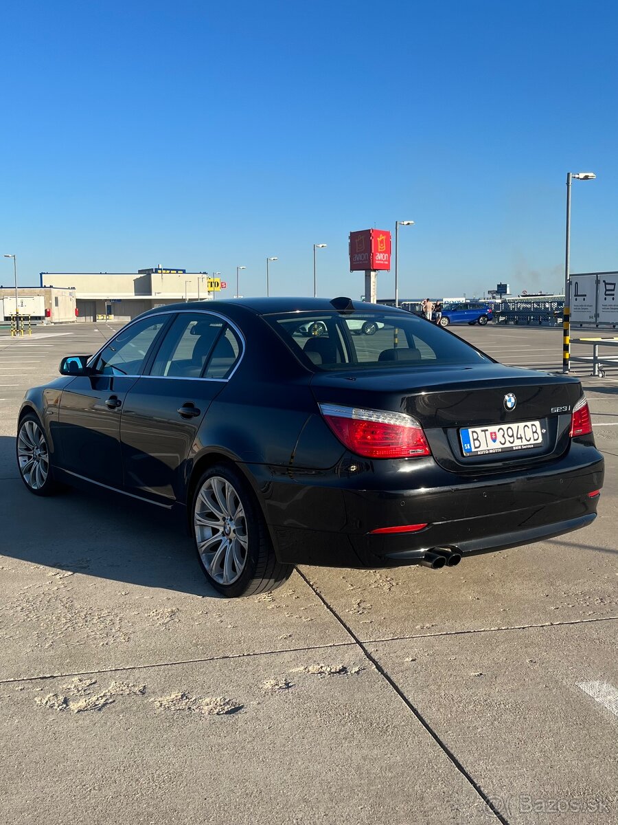 BMW e60 523i