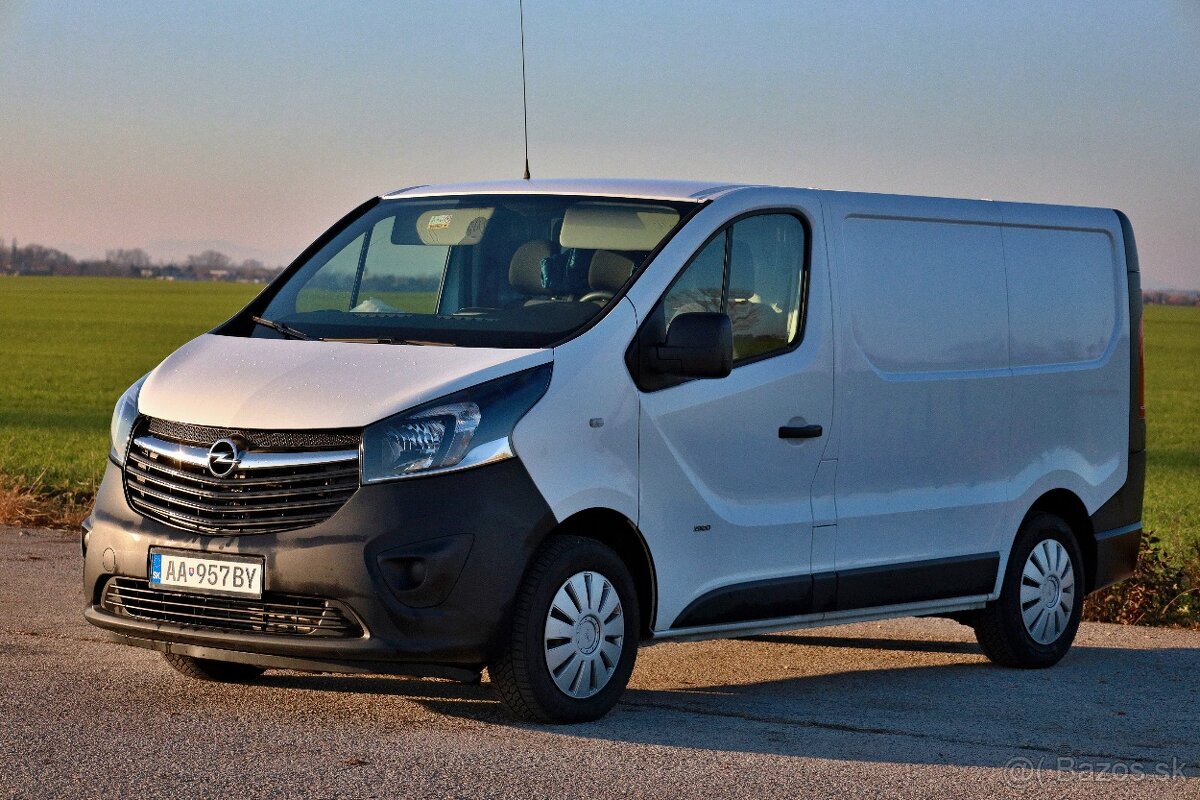 Vivaro Combi 1.6CDTI Biturbo Mauál  2017 157000km