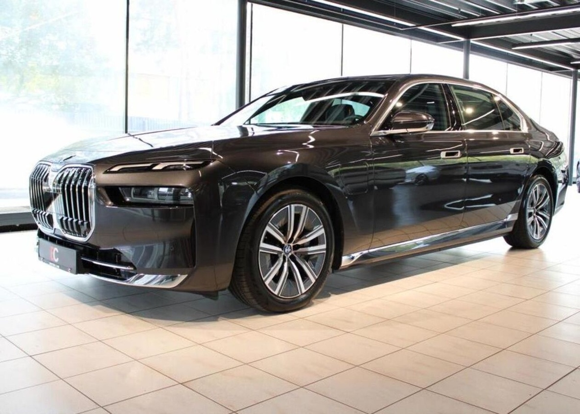 BMW Řada 7 750e xDrive hybridní automat