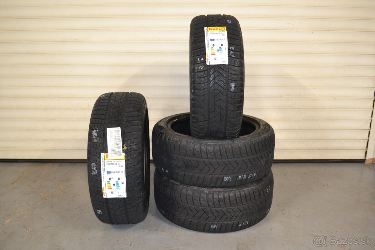 235/45 R18 Zimne pneumatiky Pirelli Sottozero 3 r.v.2023