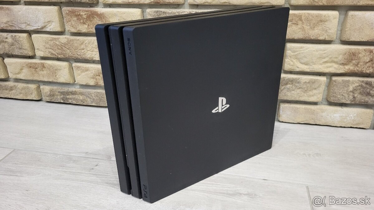 Ps4 pro 1 tb 2 x original ovladac a hry