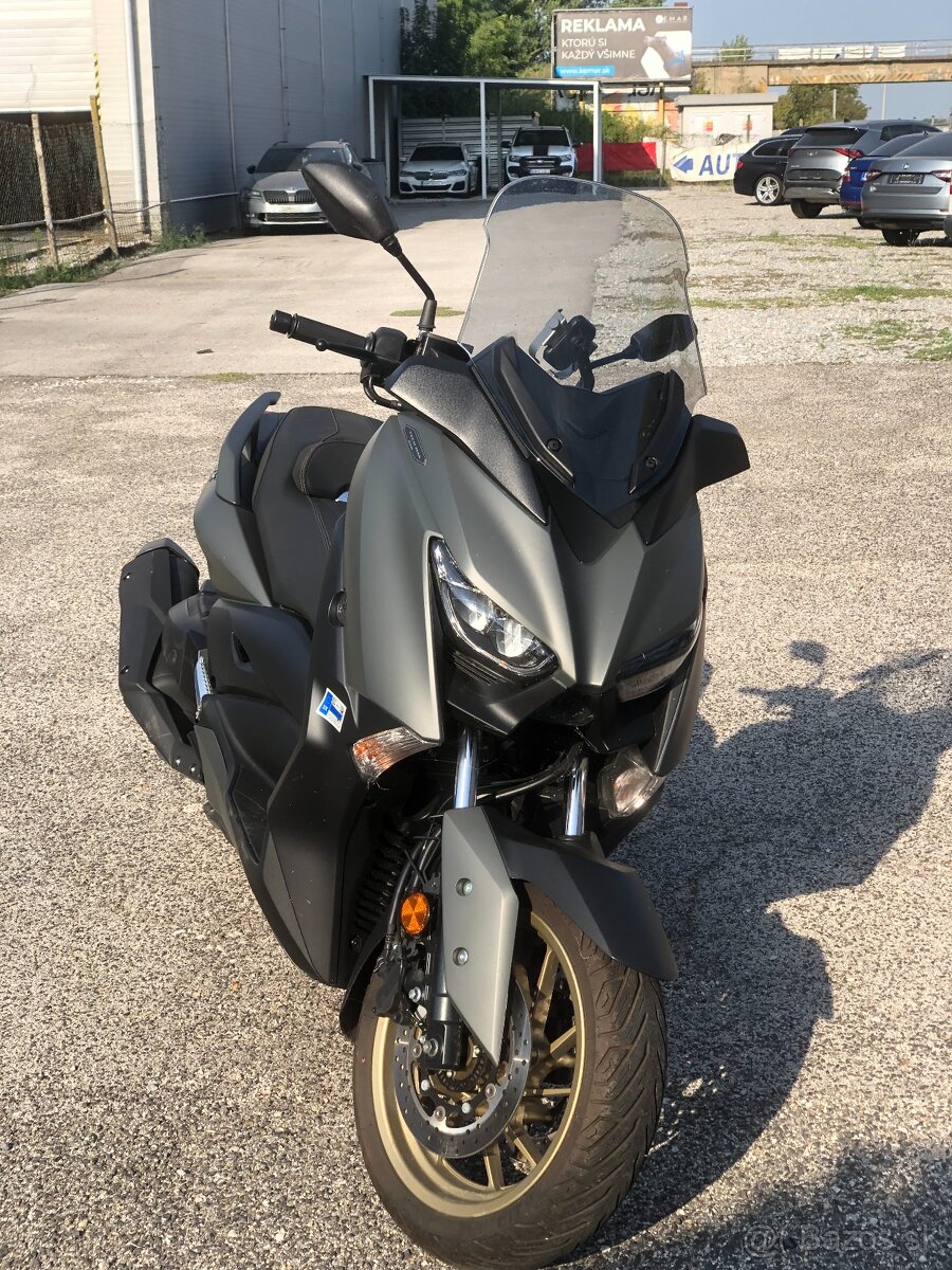 Yamaha X-Max 400 Kupene v SR.