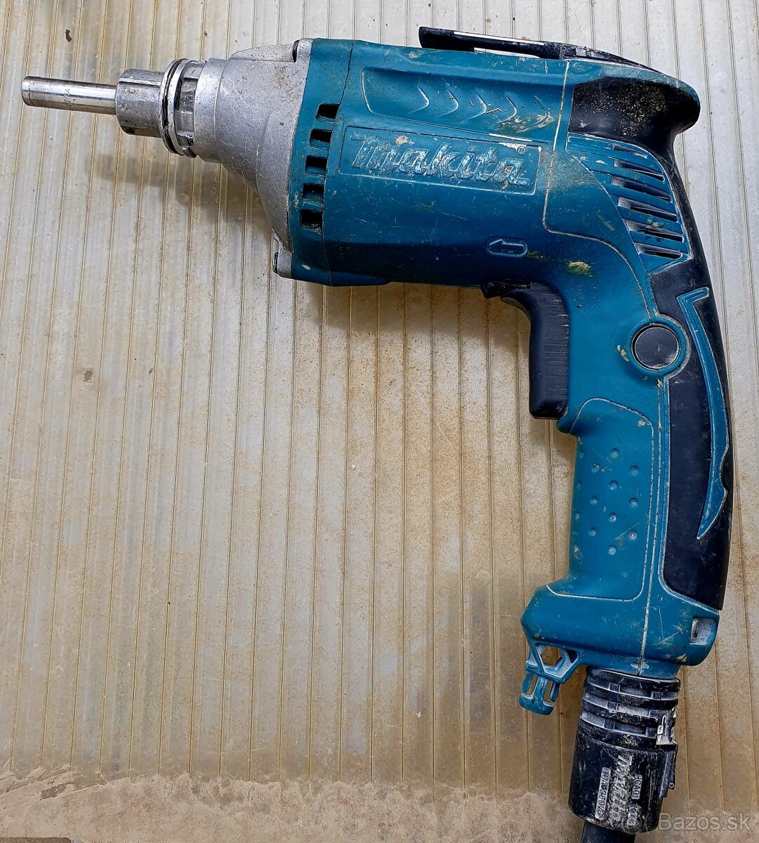 MAKITA