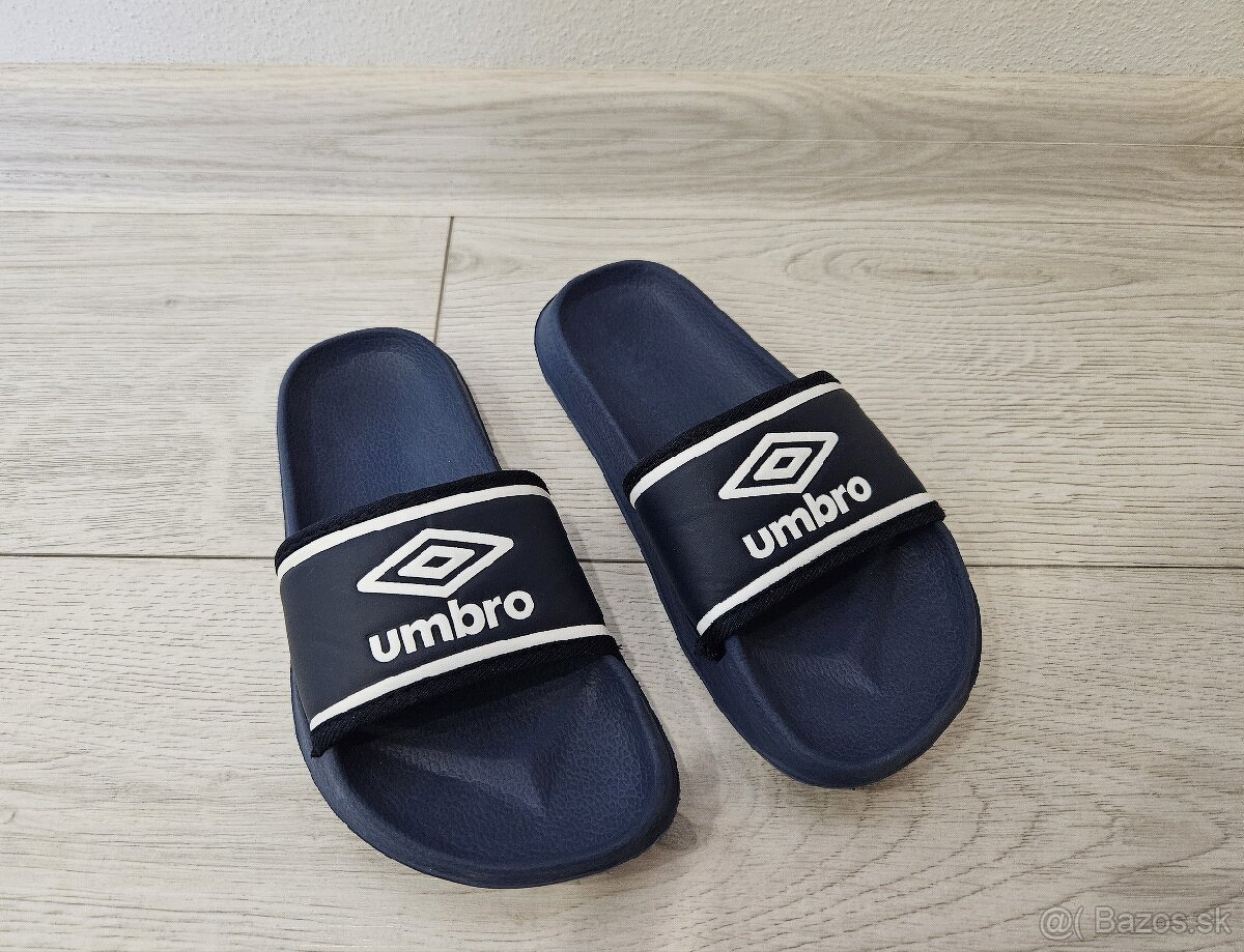 Šľapky Umbro veľ.31