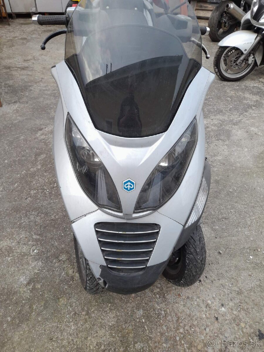 Na ND VESPA PIAGGIO 125 MP3