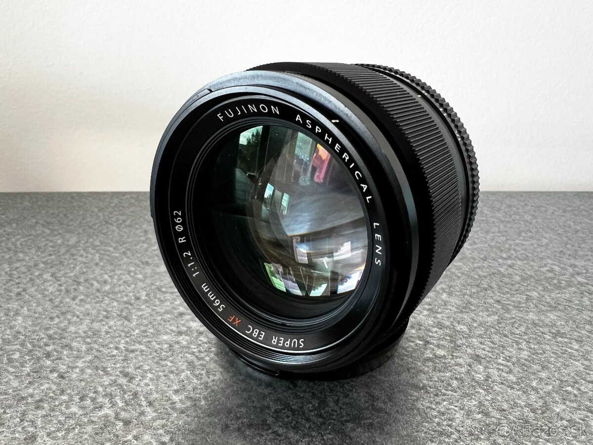 56mm f1.2 portrétny objektív pre Fujifilm X