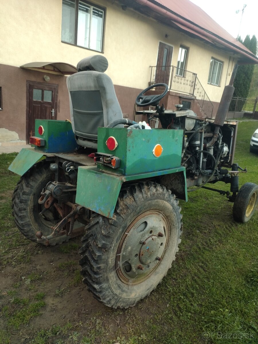 Malotraktor Avia V3S