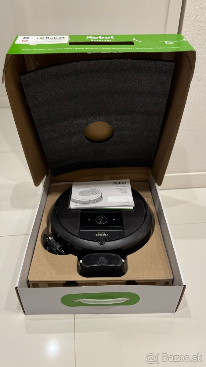 Robotický vysavač iRobot Roomba i7(7158)