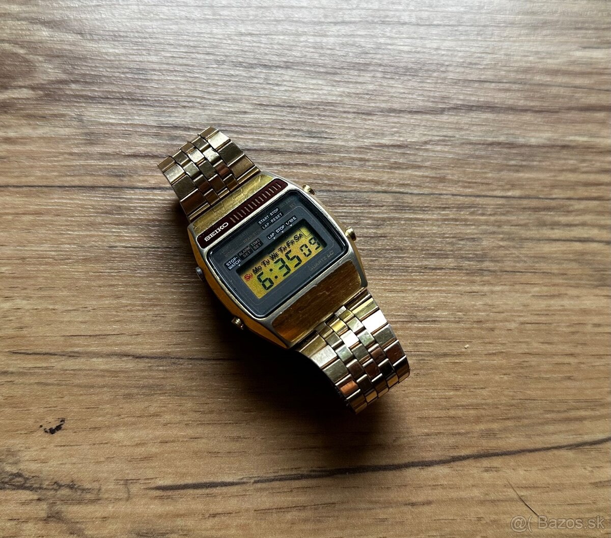 Seiko A159-5009 Gold