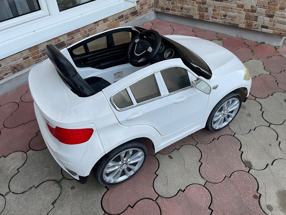 Elektrické autíčko BMW X6