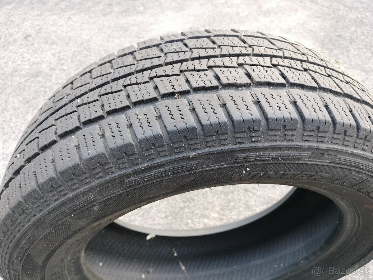 215/60R17C