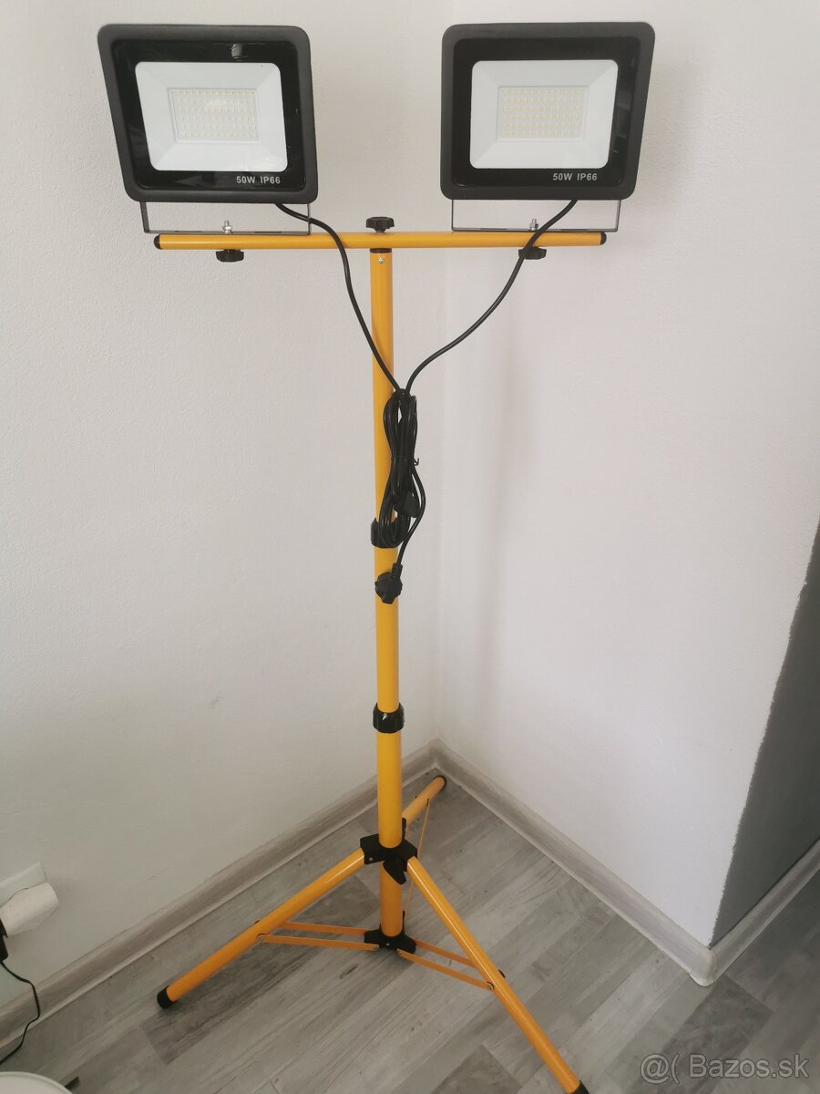 Pracovná led lampa 2x50w