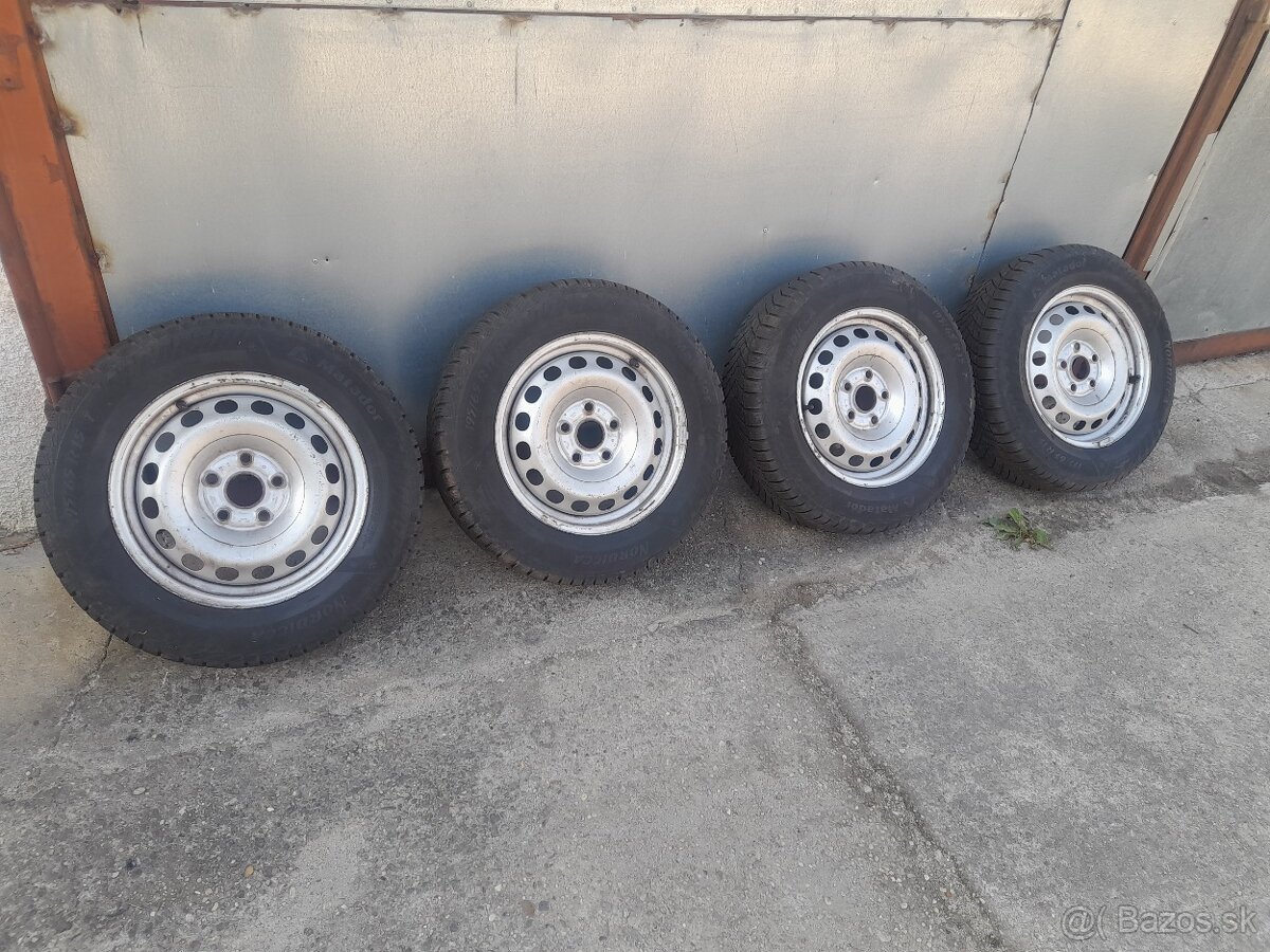 Predám pneu+disky matador nordica 195/65 r 15 disky 5x112