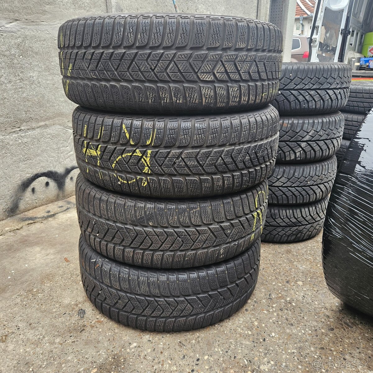 215/65 r16 Pirelli