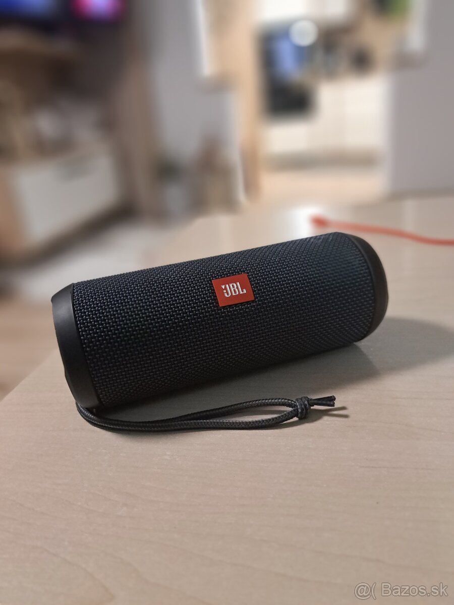 JBL flip 4