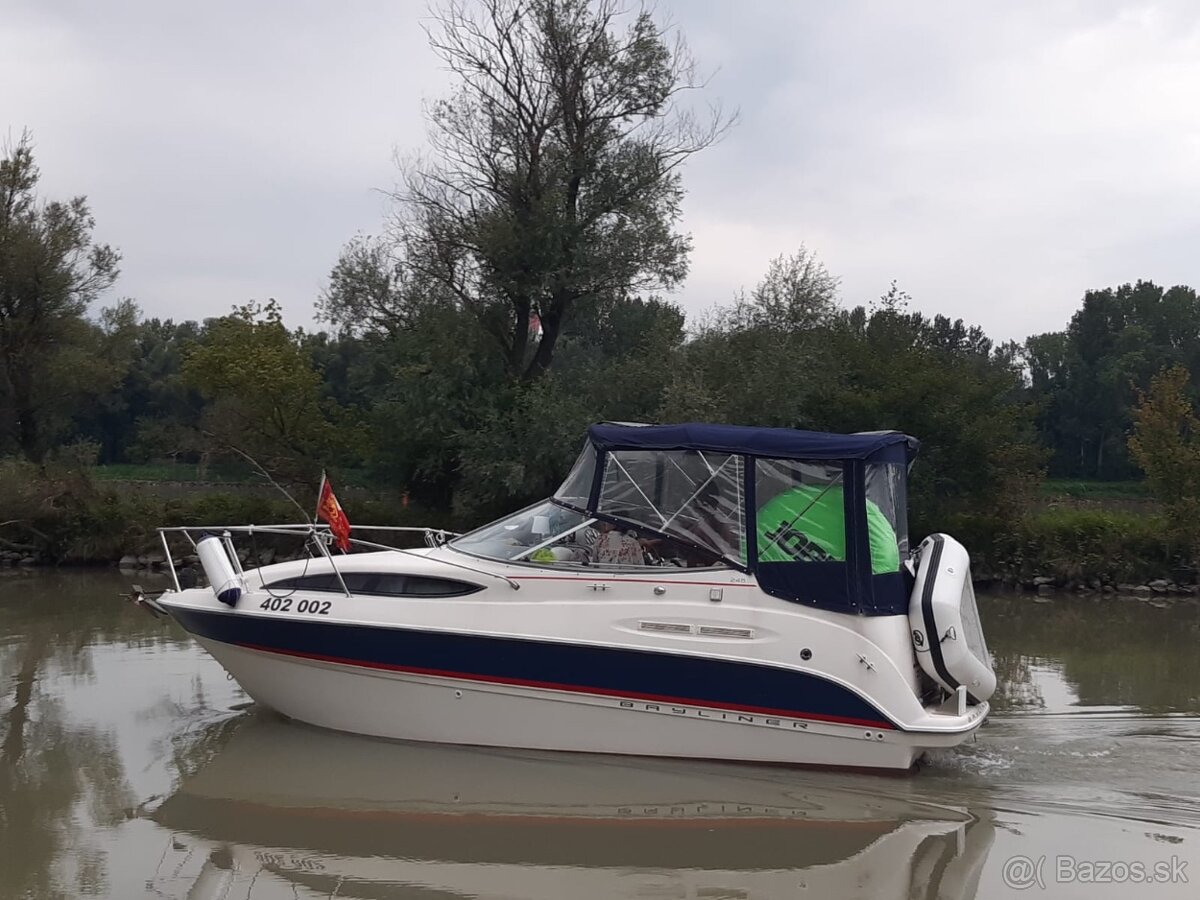 Bayliner 245 SB Ciera r.2004 nová v ČR