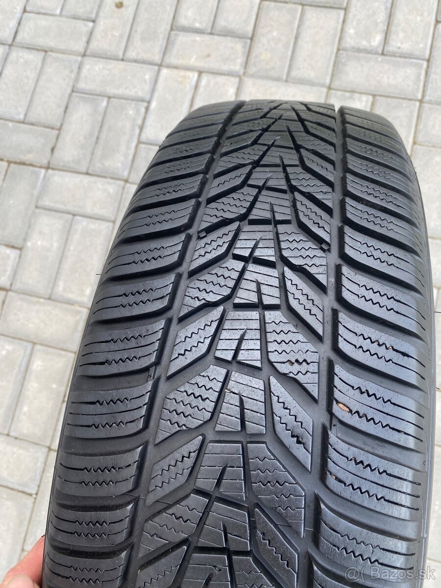 HANKOOK 215/65 R17 zimné