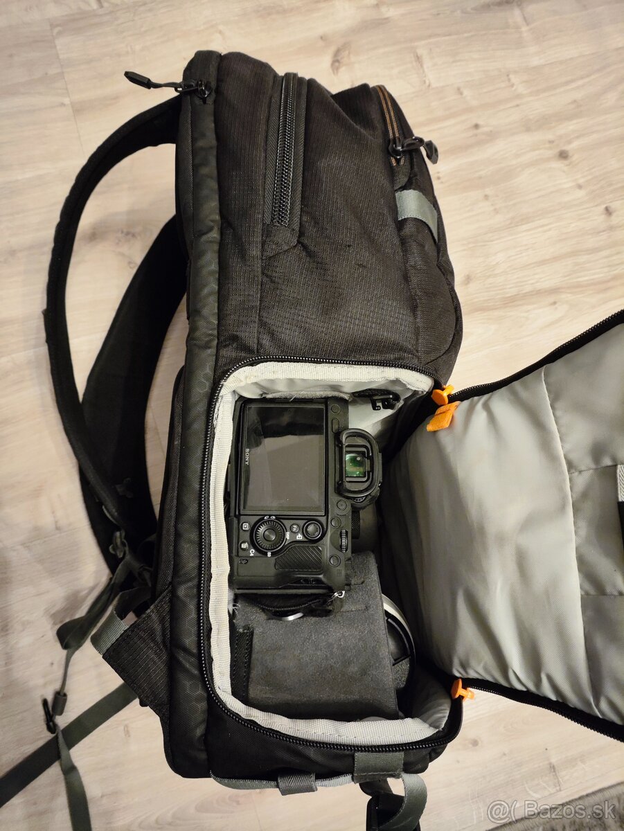 Lowepro Fastpack 250 AW III čierny