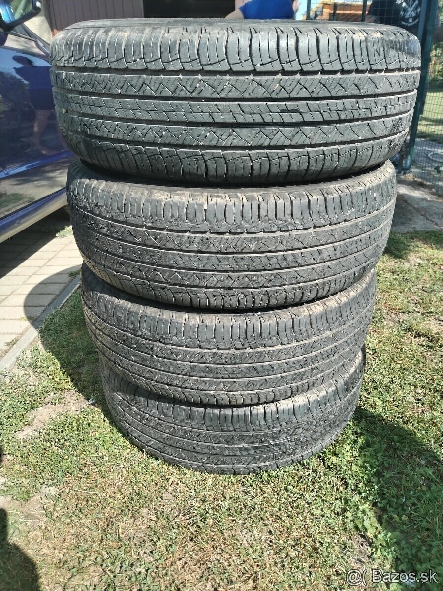 Predám letné pneumatiky Michelin 215/70R17 100H