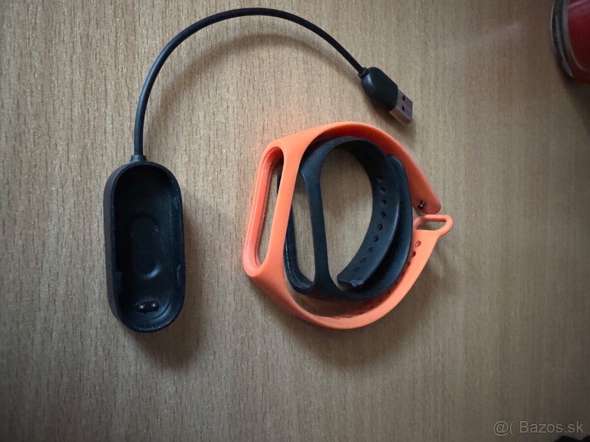 Darujem nabíjačku a remienok na Xiaomi smard mi band 4