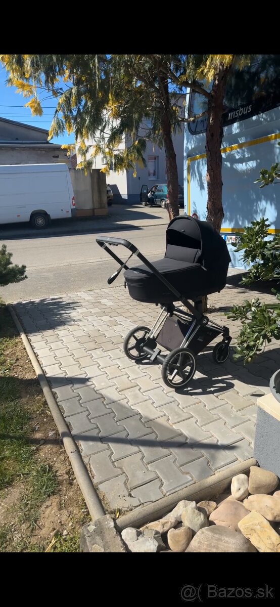 Cybex e-priam