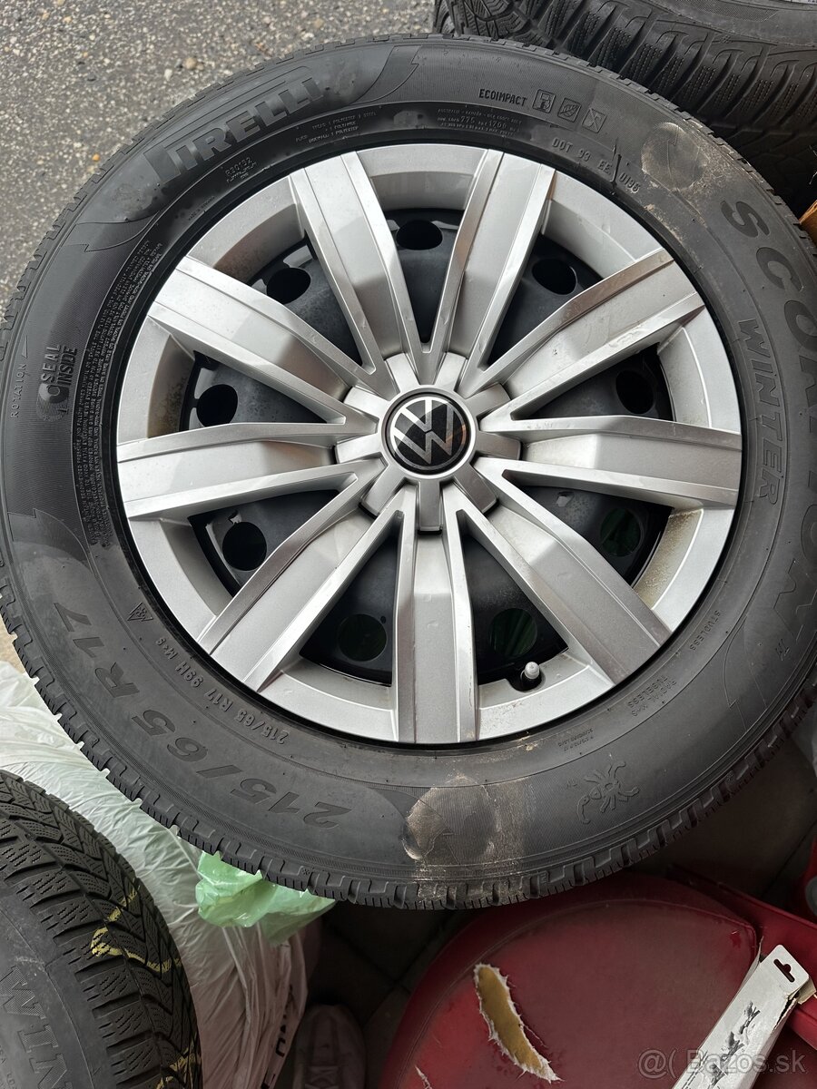 215/65 R17 zimné Pirelli