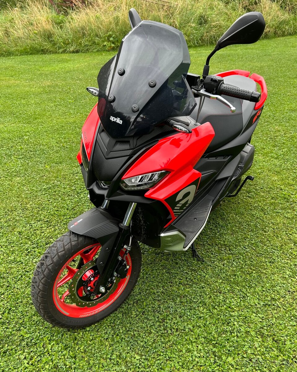 Aprilia sr gt 125