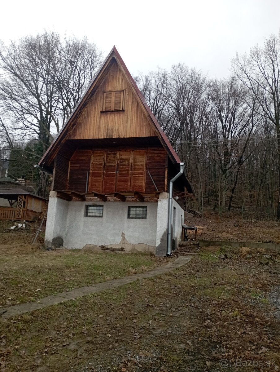 Chata s veľkým stavebným pozemkom, Kaluža/Kamenec - Šírava