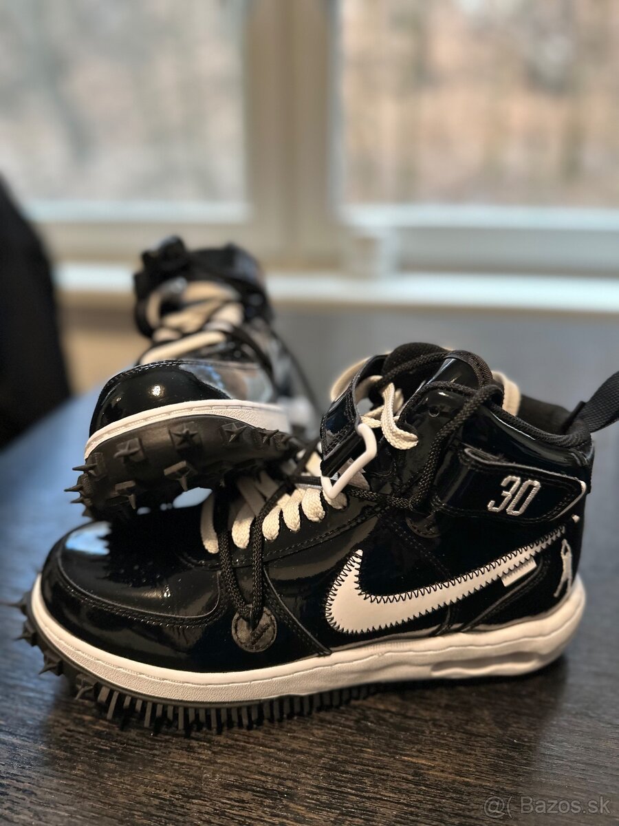 Nike off white sheed 42