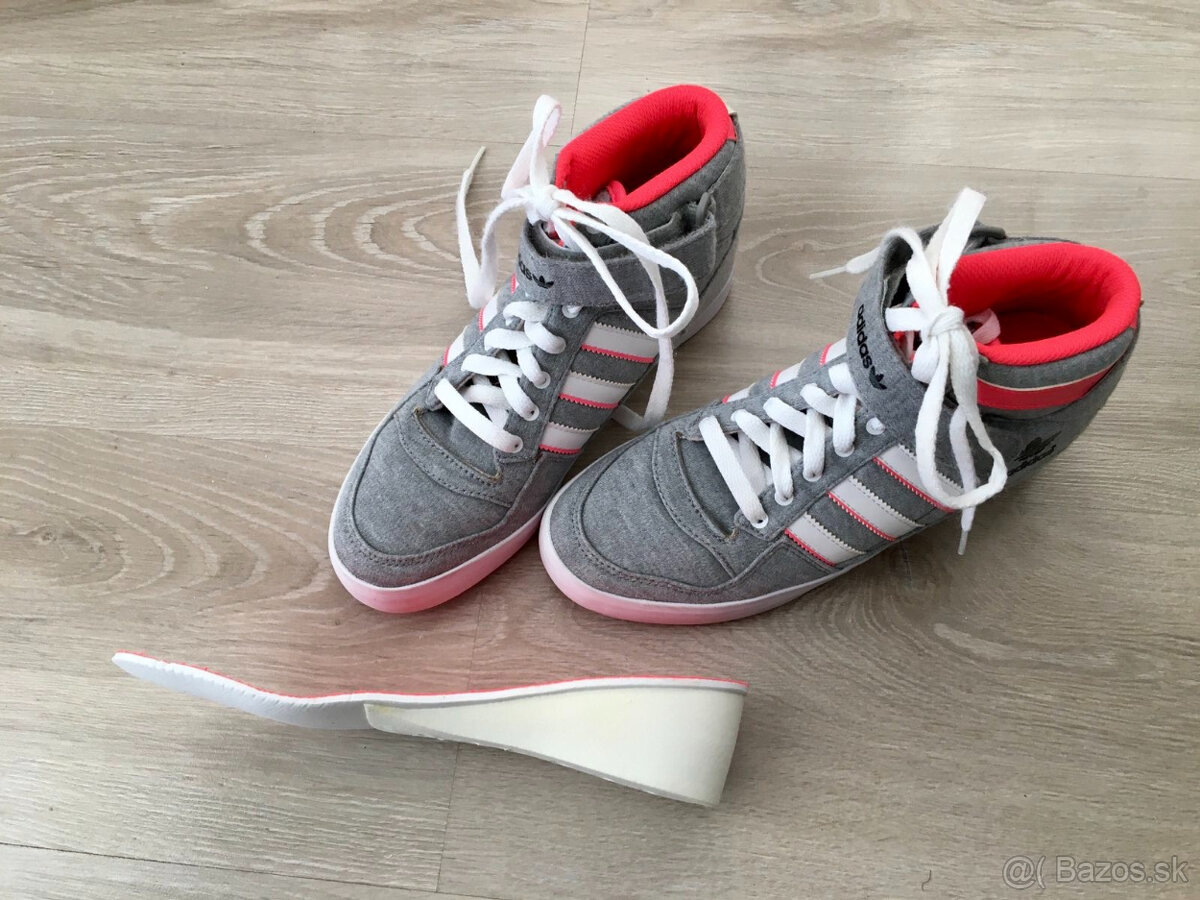 Dámske tenisky Adidas - 25,5cm