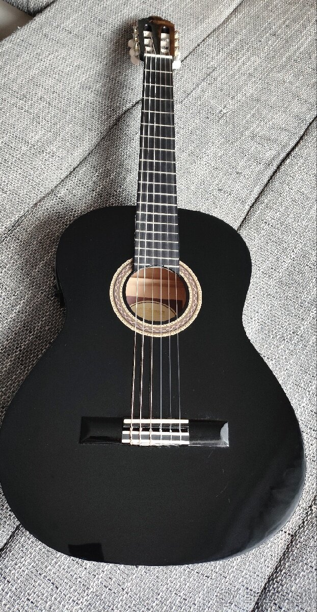 Gitara Valencia VC104E 4/4 Black