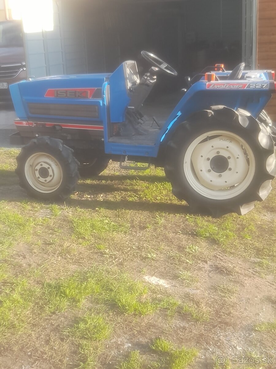 Predam matraktor 4x4 iseki s rotavatorom