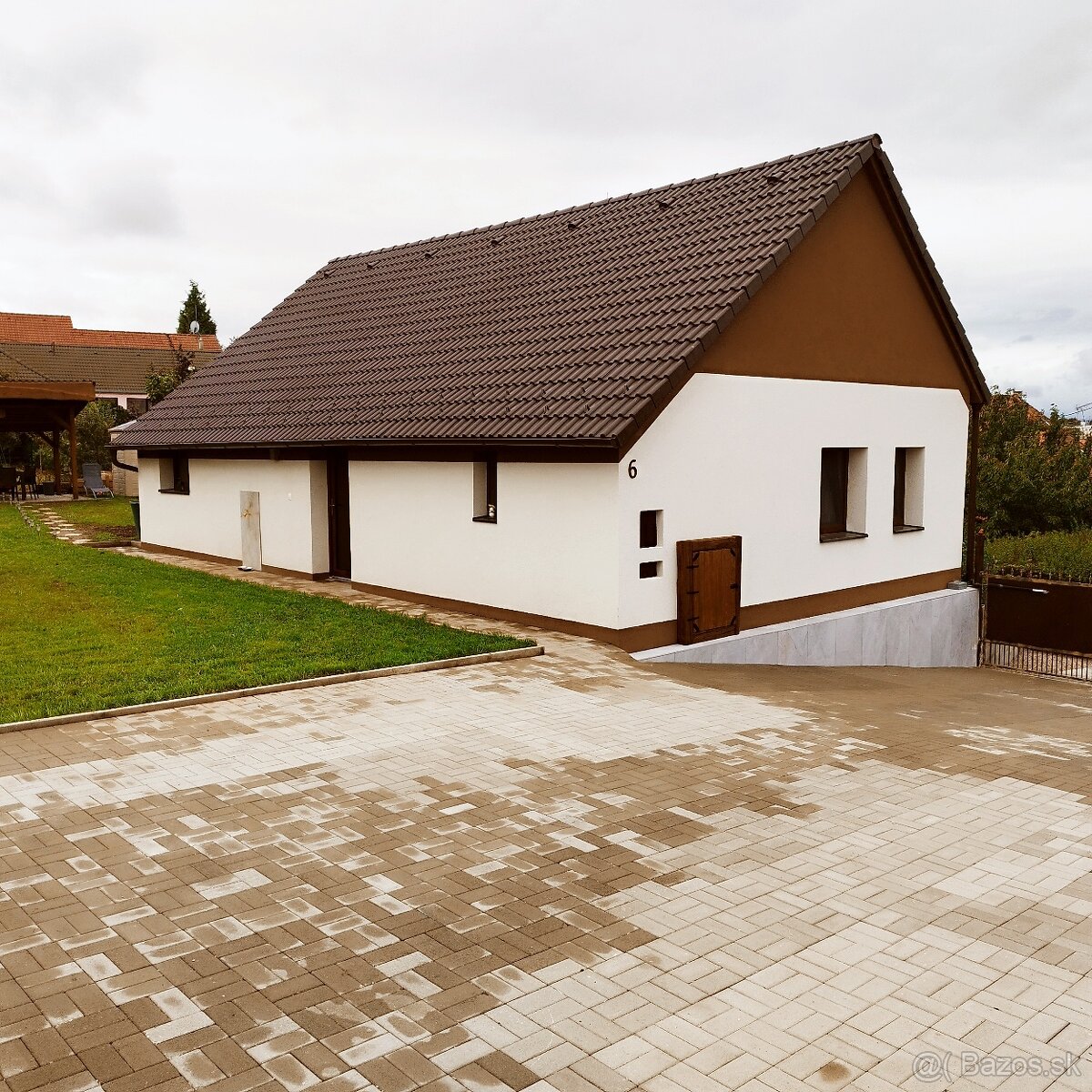 Pekný rod.dom s krbom,altánkom - Hrnčiarovce nad Parnou