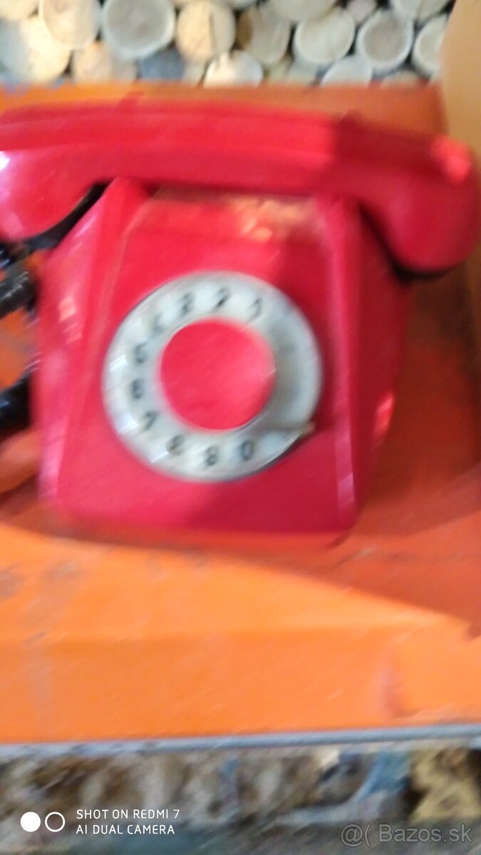 retro telefon tesla