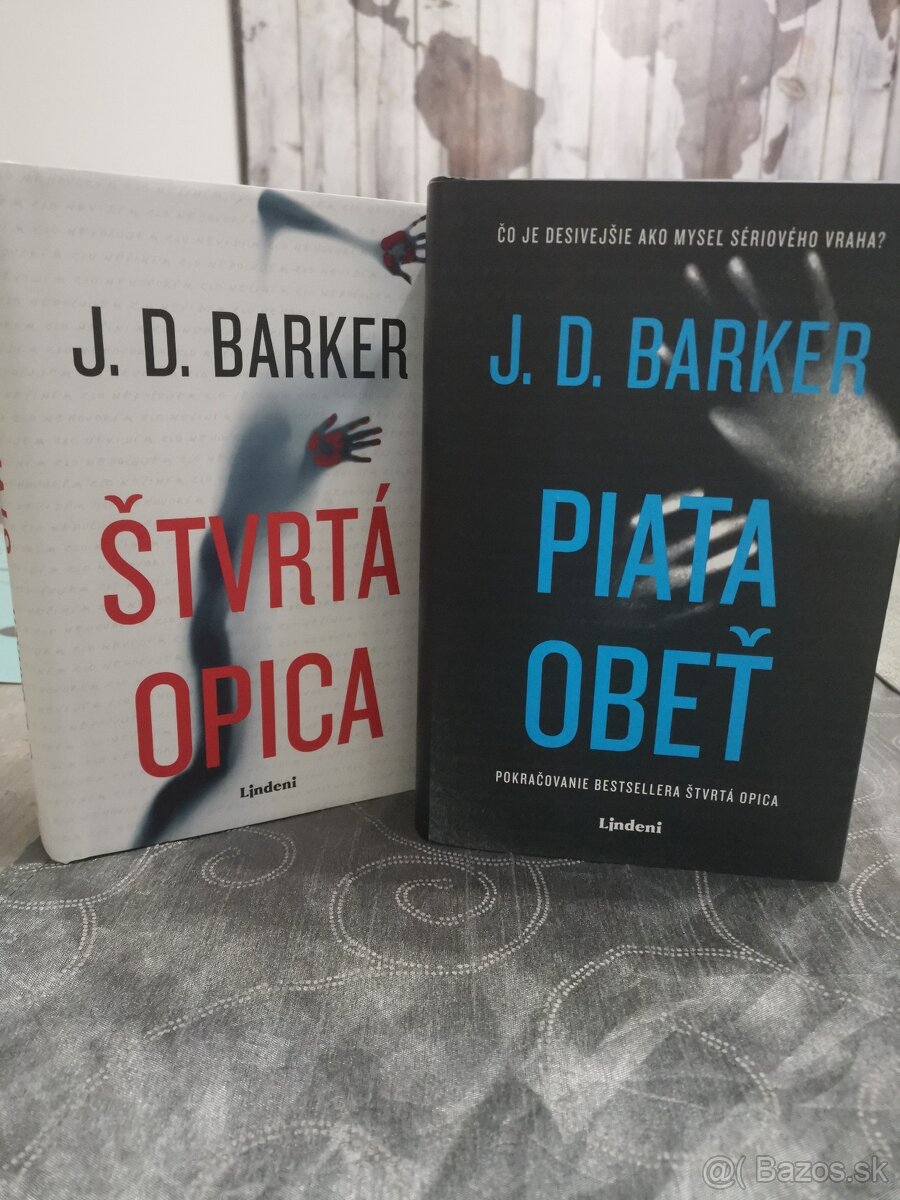 J. D. Barker: Štvrtá opica; a Piata obeť