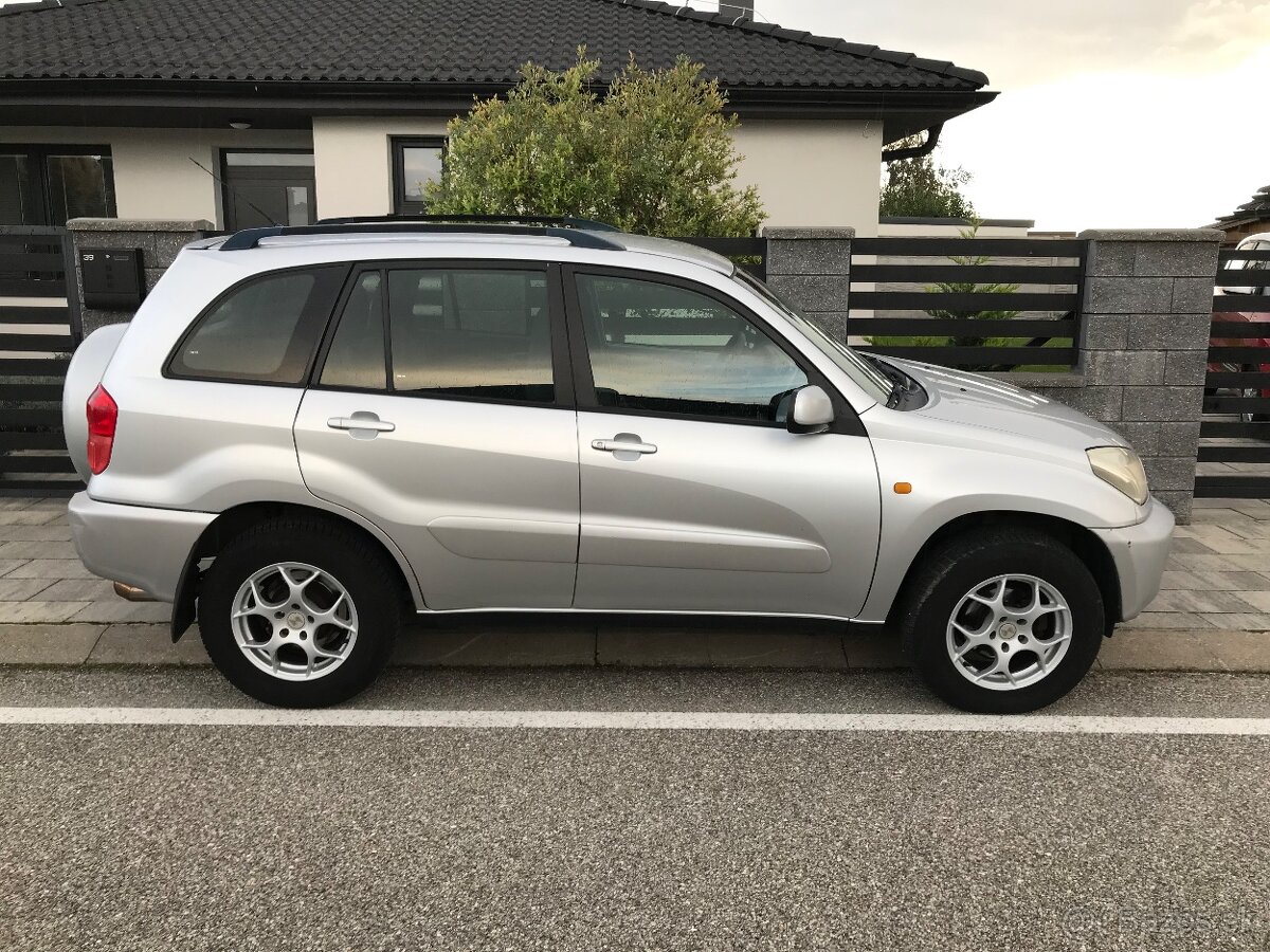 TOYOTA RAV4 2.0i 4x4 AUTOMAT