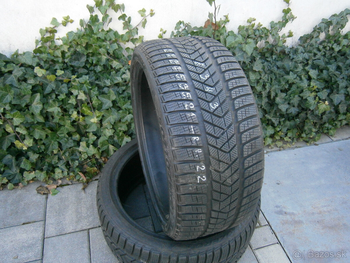 Predám 2x zimné pneu Pirelli 275/35 R21 103VXL