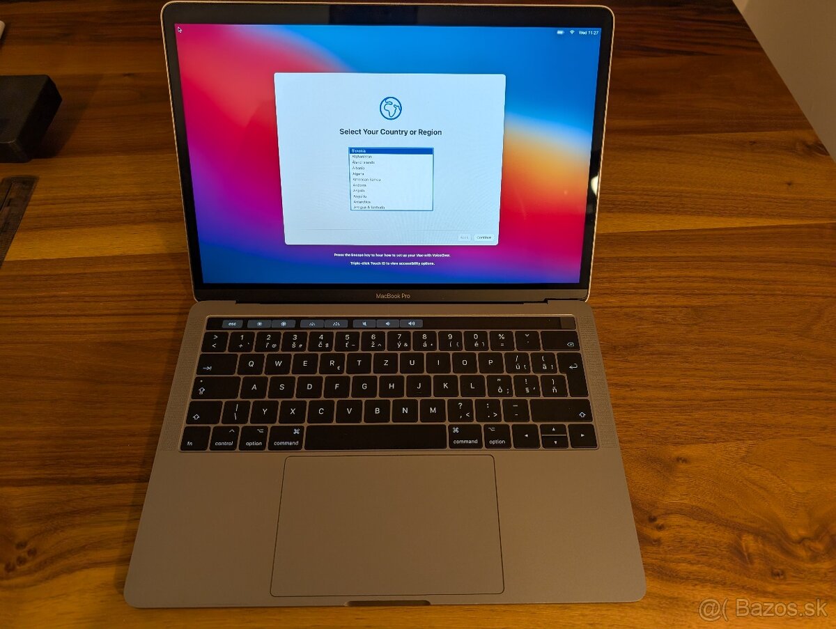 Apple MacBook Pro 13 (2017) Intel i7 512GB + Apple Obal