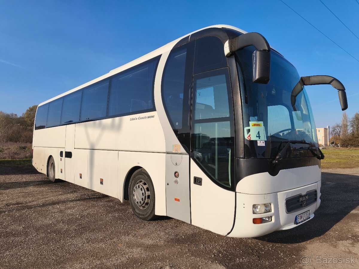 MAN LION's Coach R07