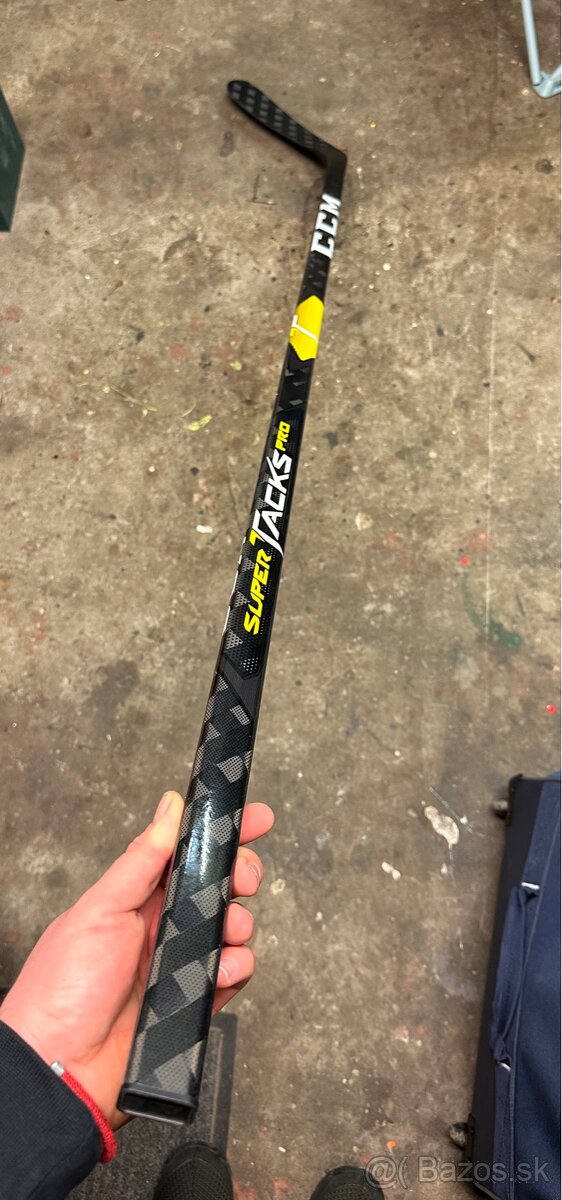 CCM SUPER TACKS PRO - PRO STOCK