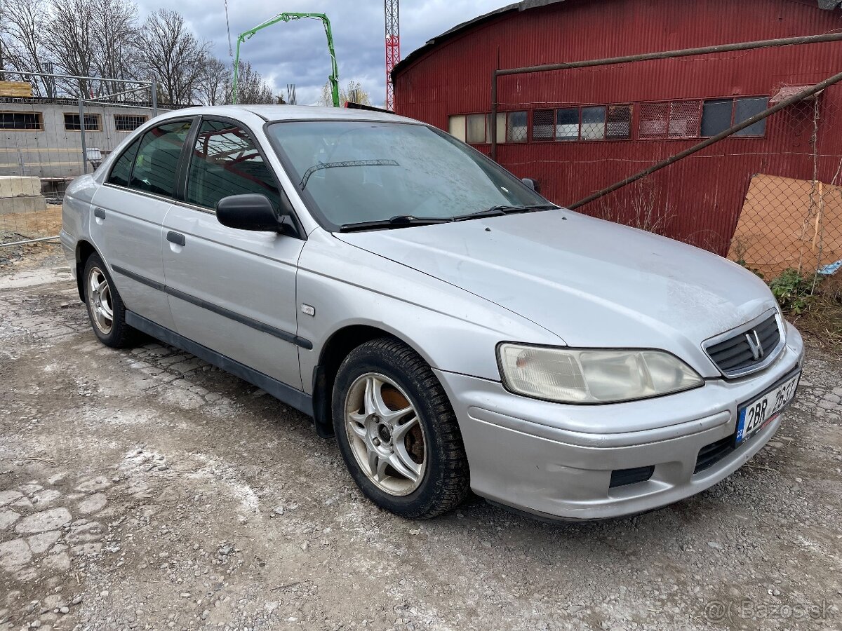 Honda Accord 2.0i LS