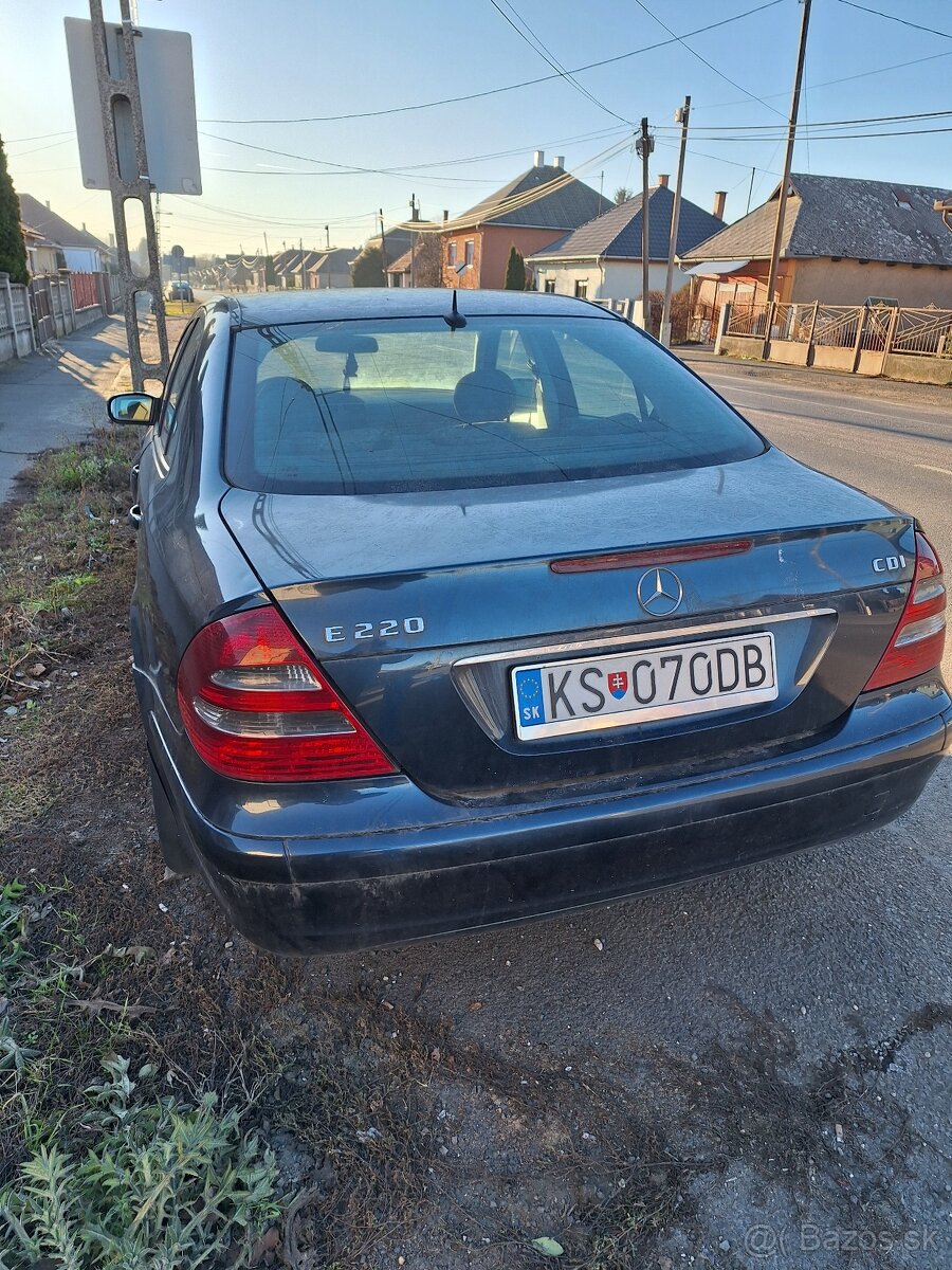 E220