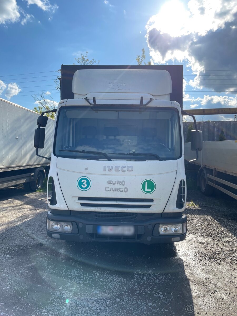 Iveco Eurocargo s hydraulickým čelom na prenájom