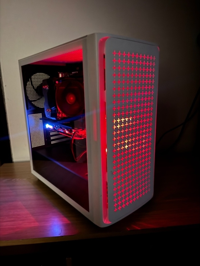 Herný počítač.Intel i5-4590 4x3,30GHz.16gbRAM.GTX 1060 3GB.