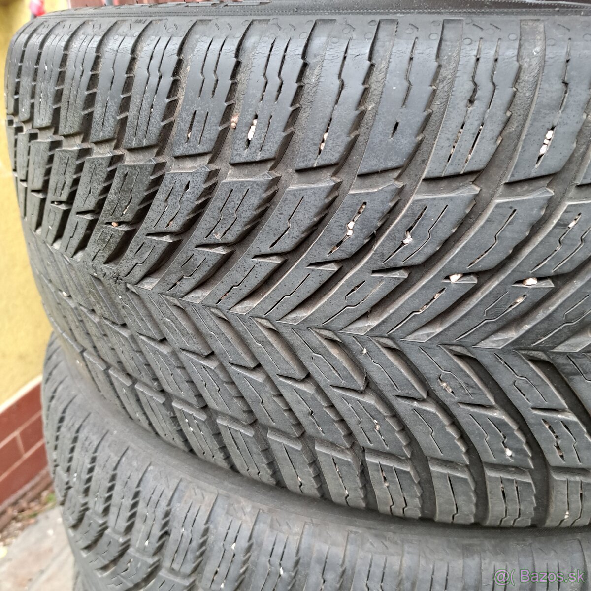 Nokian 225/45R17